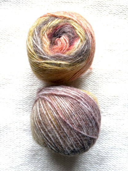 2 cakes x 50g Gradient Wool Blend Yarn : Colour 04 Authum