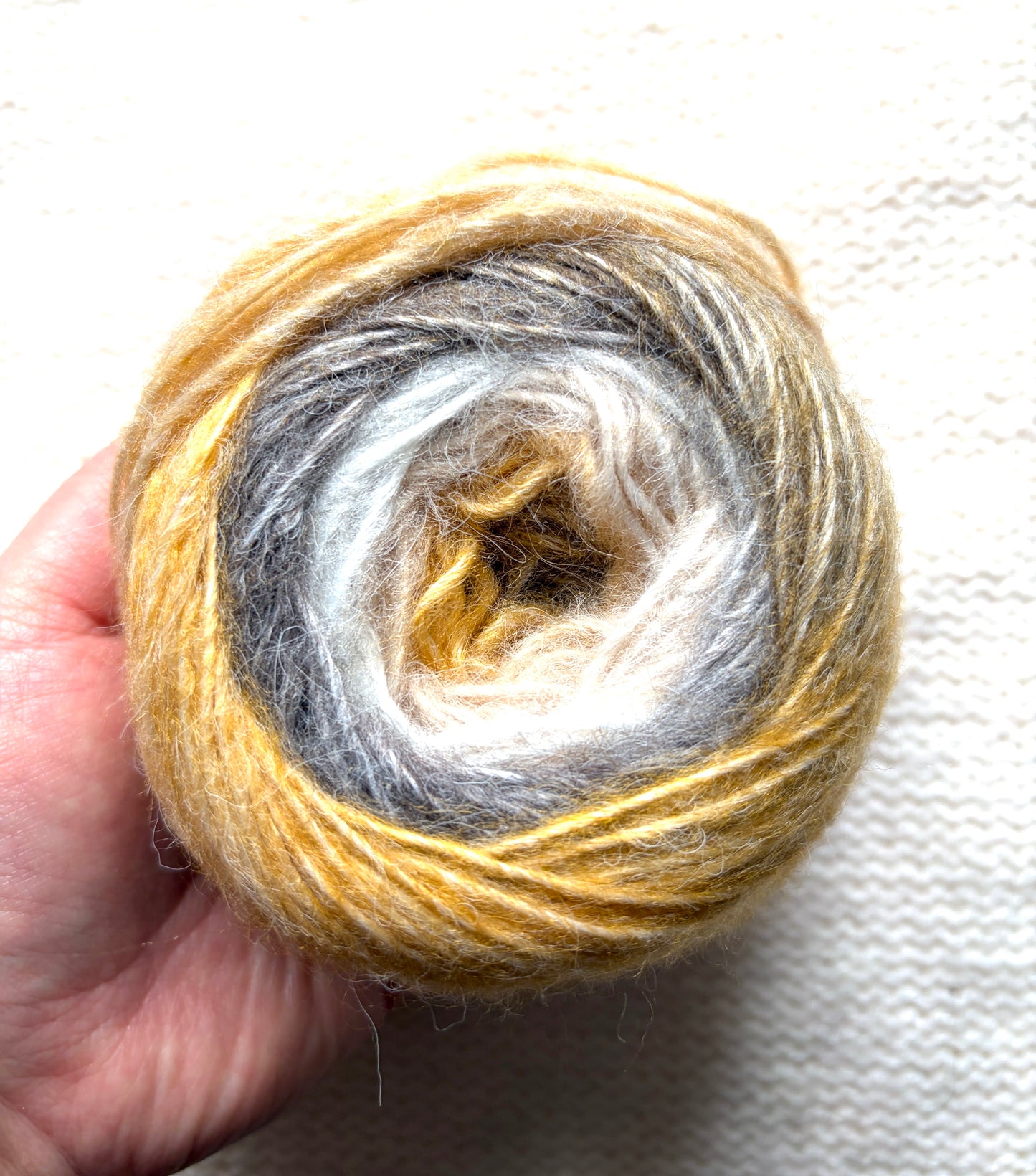 2 cakes x 50g Gradient Wool Blend Yarn : Colour 05 Brown and Grey