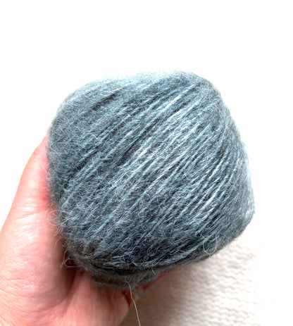 2 cakes x 50g Gradient Wool Blend Yarn : Colour 06 Grey