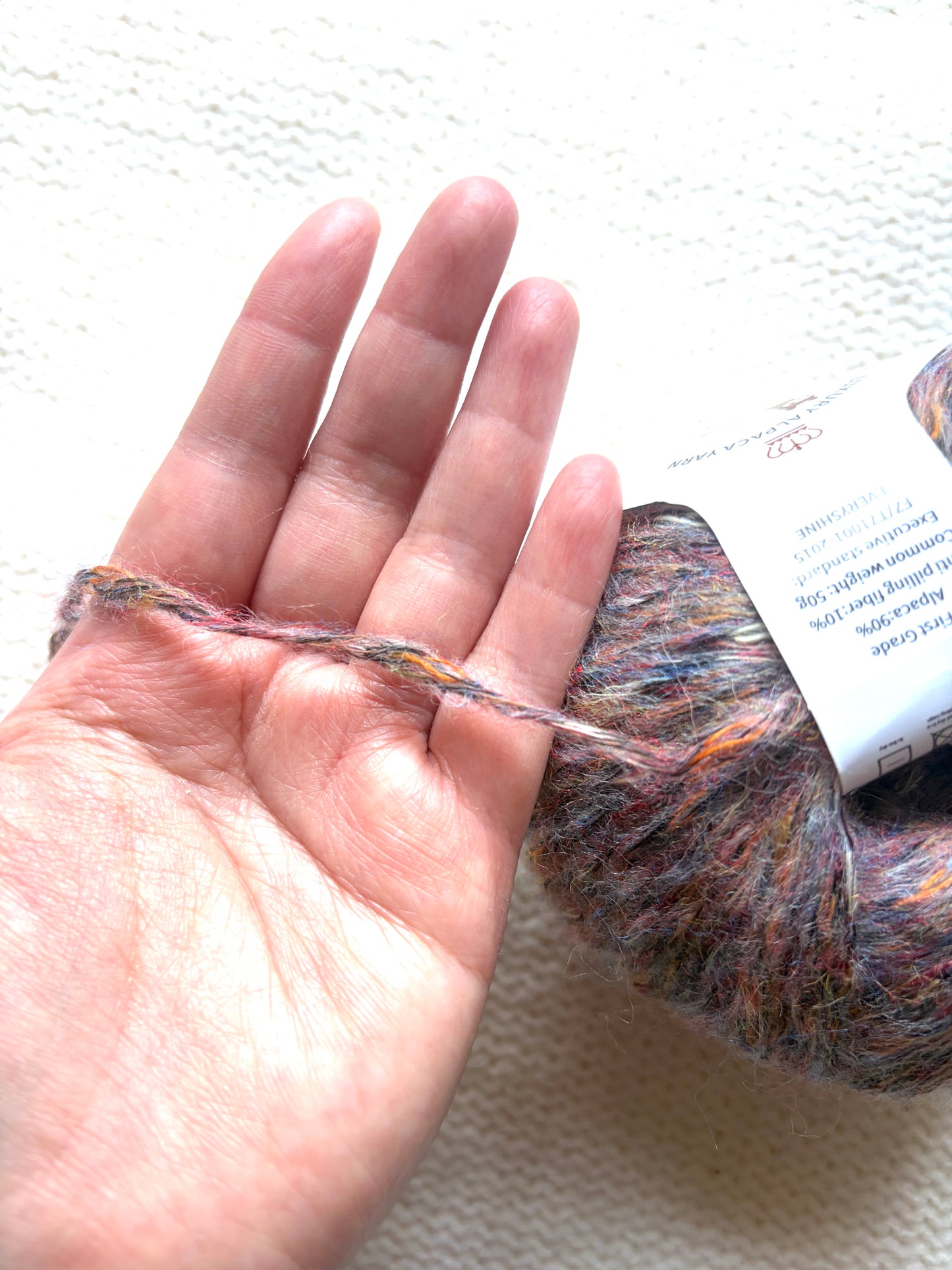 3 balls x 50g Alpaca yarn : 90% Alpaca + 10% Anti Pilling Fiber : Colour 03