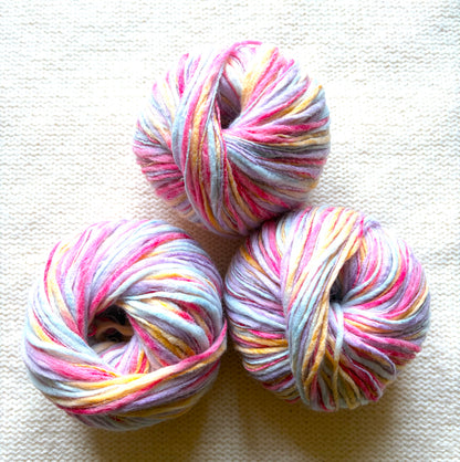 3 balls x 50g Australian Wool Blend Uneven / Slub yarn : Colour 06