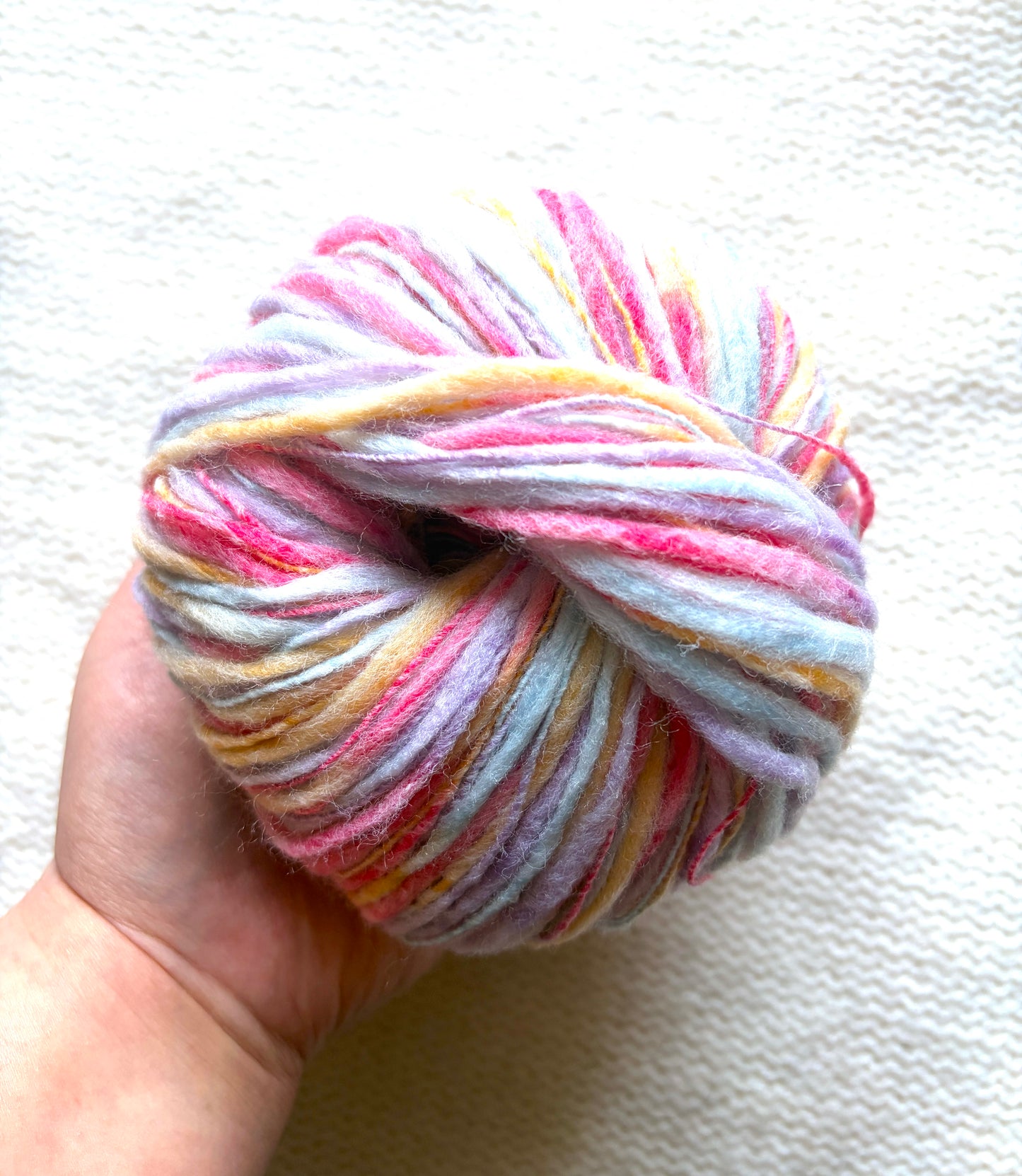 3 balls x 50g Australian Wool Blend Uneven / Slub yarn : Colour 06