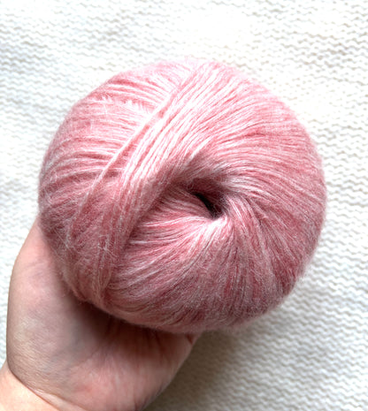 3 balls x 50g 90% Cashmere yarn : Cashmere + Bamboo fiber : 07 Rose Pink