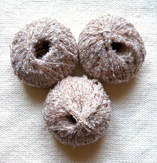 3 balls x 50g Alpaca Blend Yarn : 65% Alpaca + Polyester + Anti Pilling Fiber