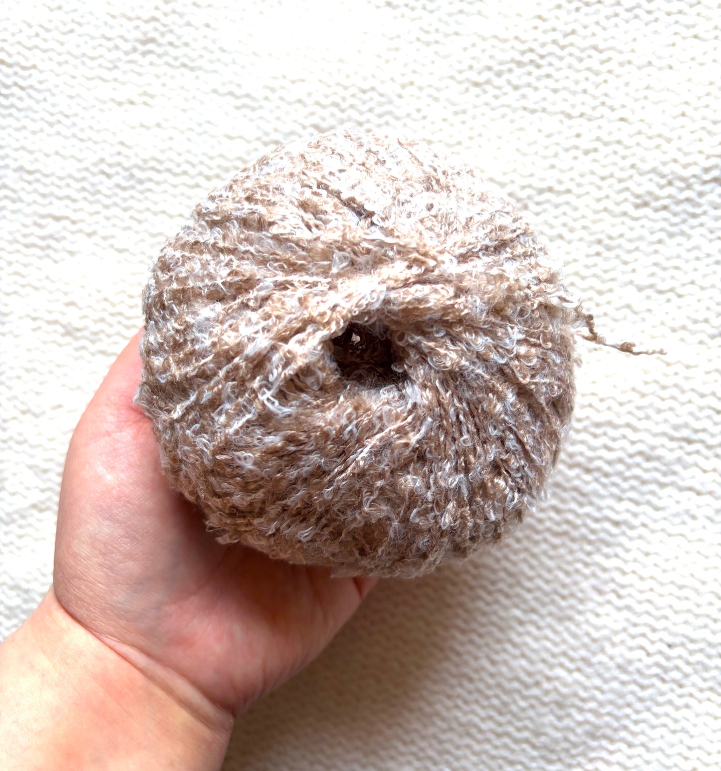 3 balls x 50g Alpaca Blend Yarn : 65% Alpaca + Polyester + Anti Pilling Fiber