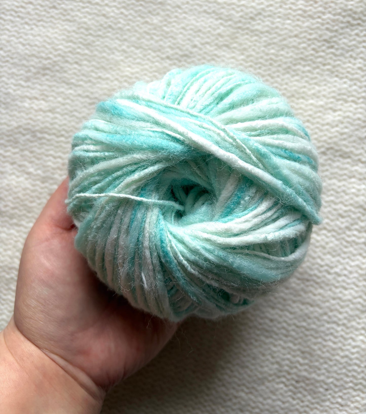 3 balls x 50g Australian Wool Blend Uneven / Slub yarn : Colour 03