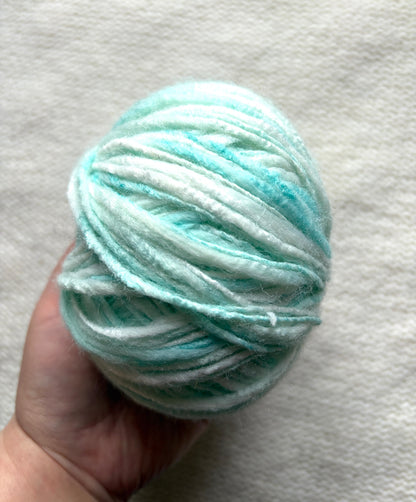 3 balls x 50g Australian Wool Blend Uneven / Slub yarn : Colour 03
