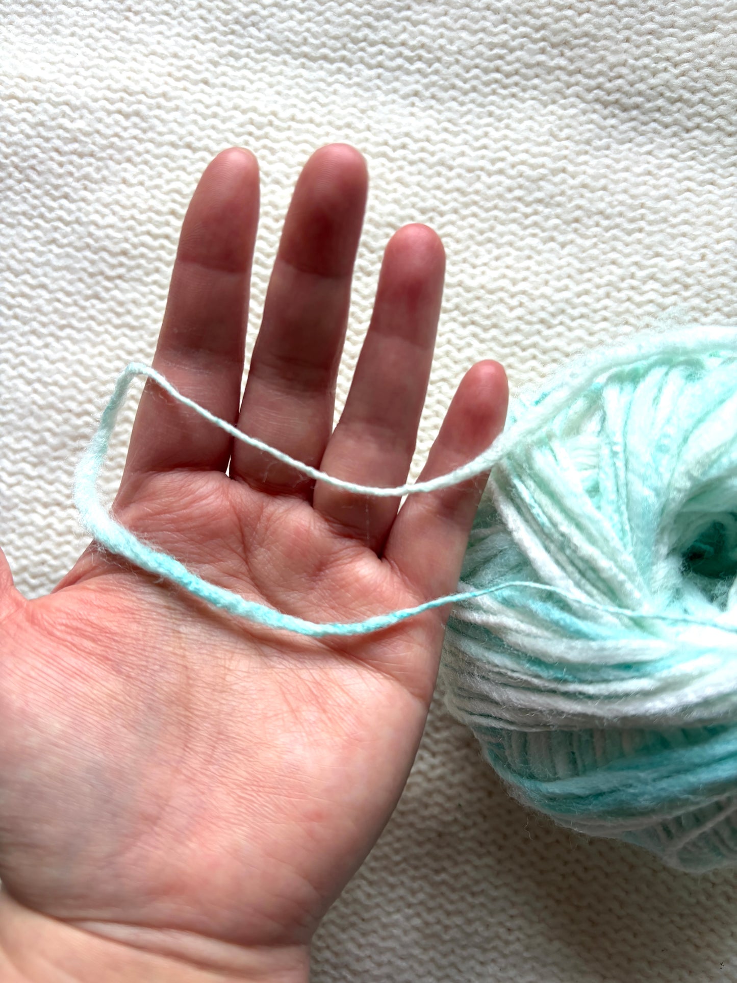 3 balls x 50g Australian Wool Blend Uneven / Slub yarn : Colour 03