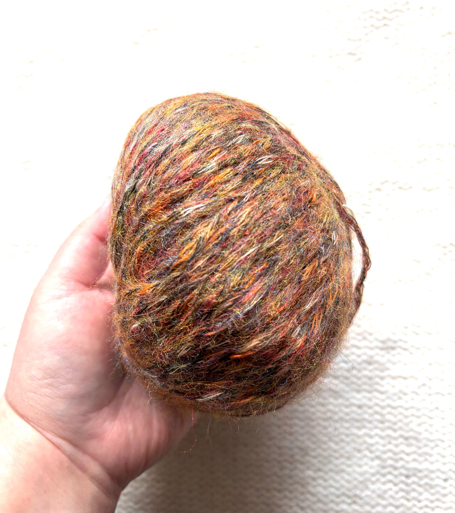 3 balls x 50g Alpaca yarn : 90% Alpaca + 10% Anti Pilling Fiber : Colour 17