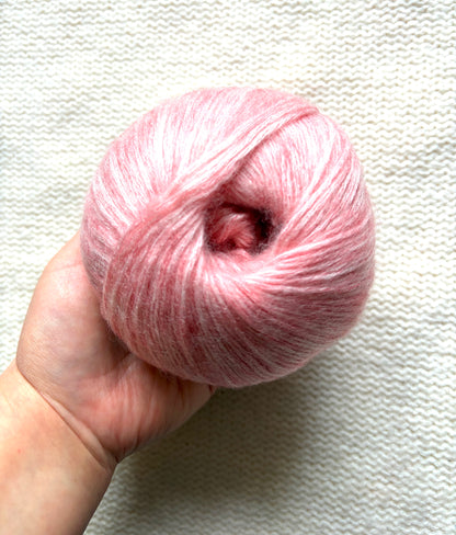 3 balls x 50g 90% Cashmere yarn : Cashmere + Bamboo fiber : Pink