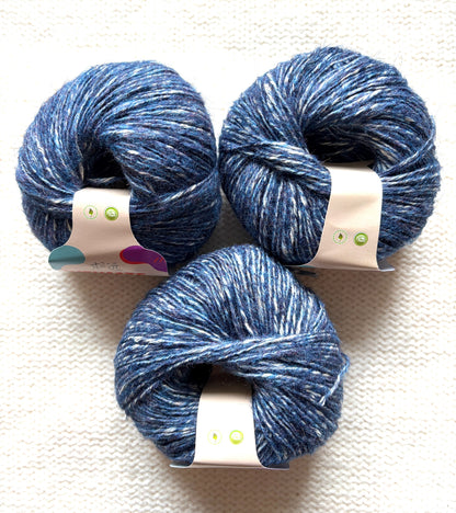 3 balls x 50g Wool Blend Spray Yarn : Wool + Acrylic + Nylon : 08 Navy
