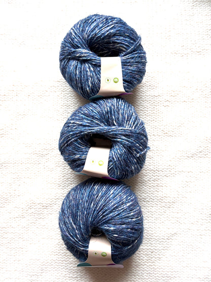 3 balls x 50g Wool Blend Spray Yarn : Wool + Acrylic + Nylon : 08 Navy