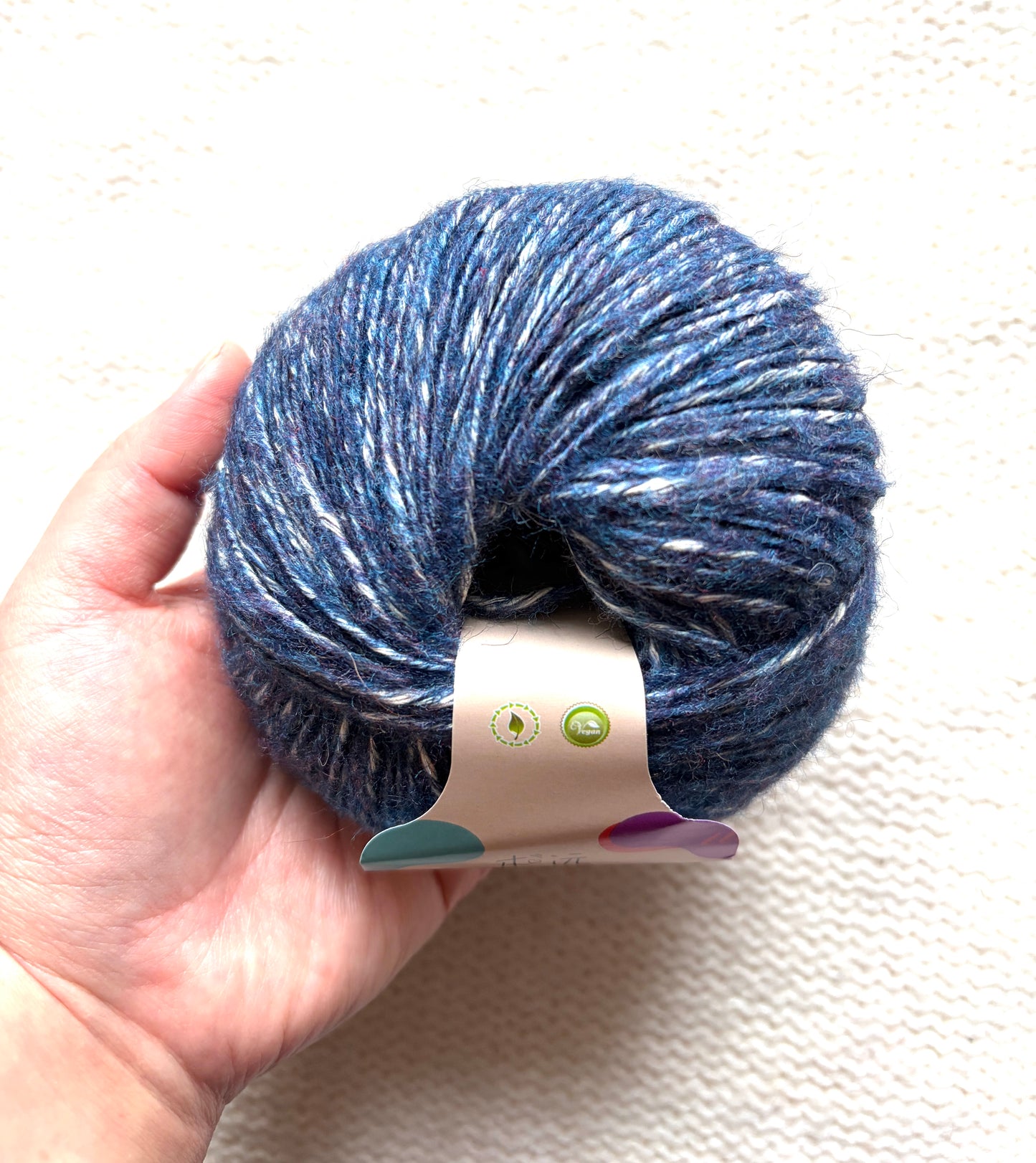 3 balls x 50g Wool Blend Spray Yarn : Wool + Acrylic + Nylon : 08 Navy