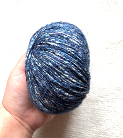 3 balls x 50g Wool Blend Spray Yarn : Wool + Acrylic + Nylon : 08 Navy