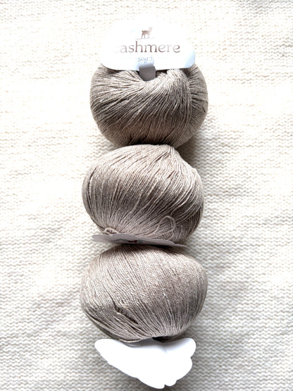3 balls x 50g Cashmere yarn : 100% Cashmere : 04 Camel