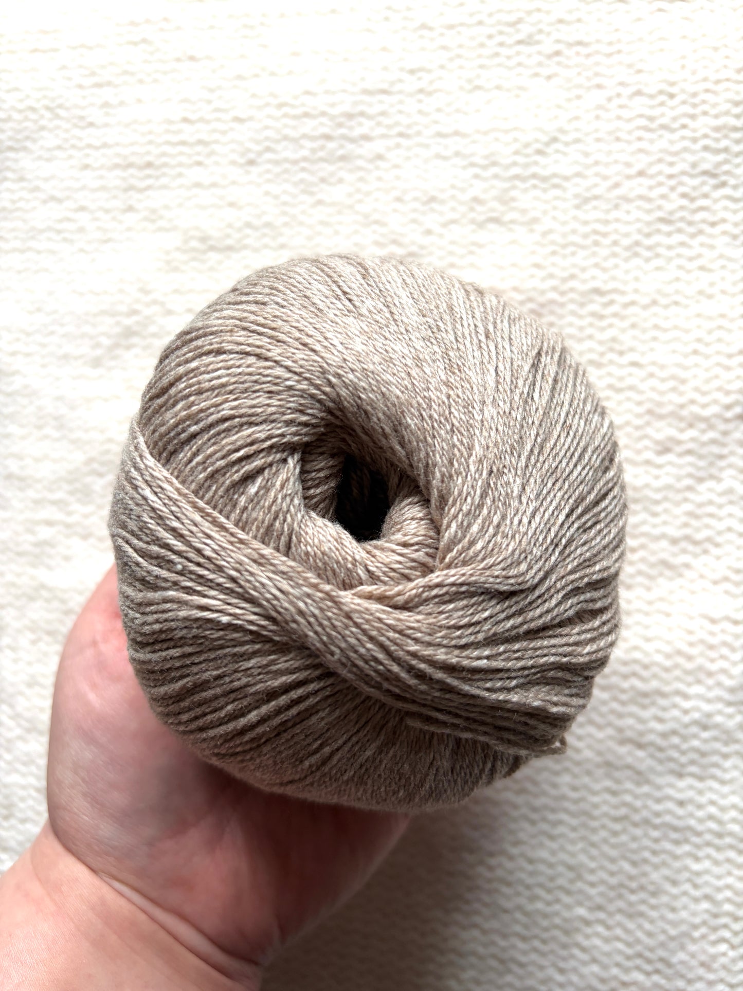 3 balls x 50g Cashmere yarn : 100% Cashmere : 04 Camel