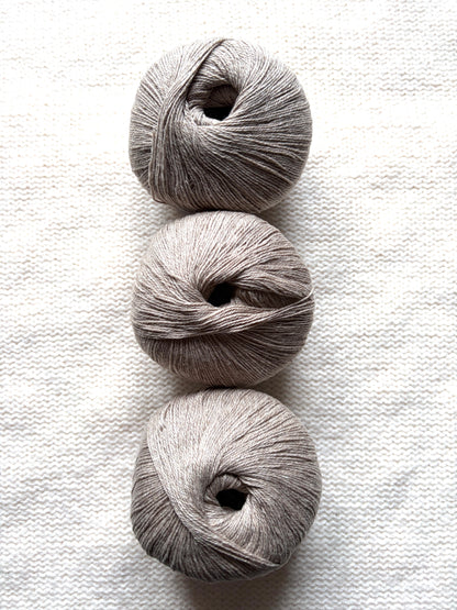 3 balls x 50g Cashmere yarn : 100% Cashmere : 04 Camel