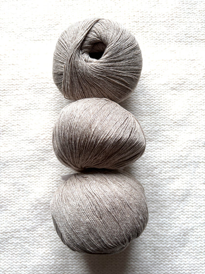 3 balls x 50g Cashmere yarn : 100% Cashmere : 04 Camel