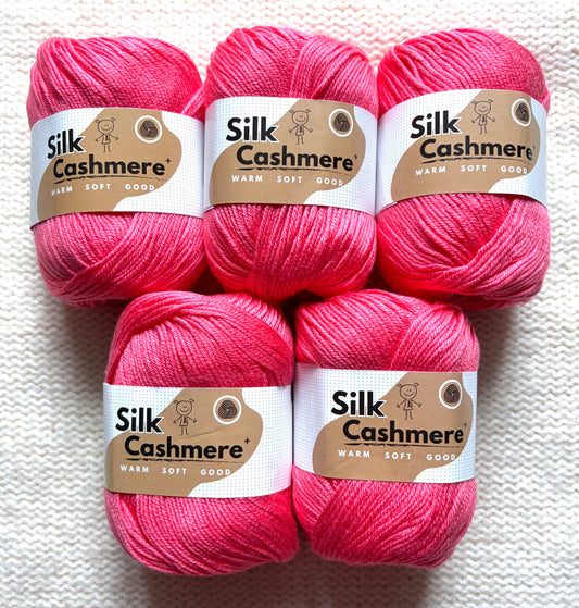 5 balls x 50g Cashmere Silk yarn : 60% Cashmere + 40% Silk : 17 Candy Crush