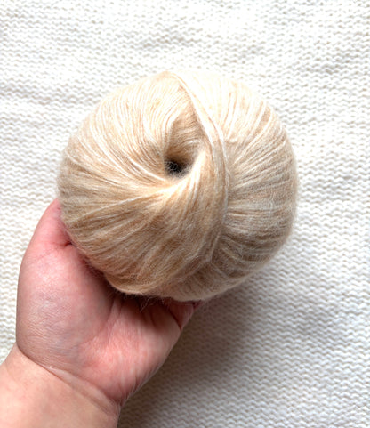 3 balls x 50g 90% Cashmere yarn : Cashmere + Bamboo fiber : 01 Rice Field