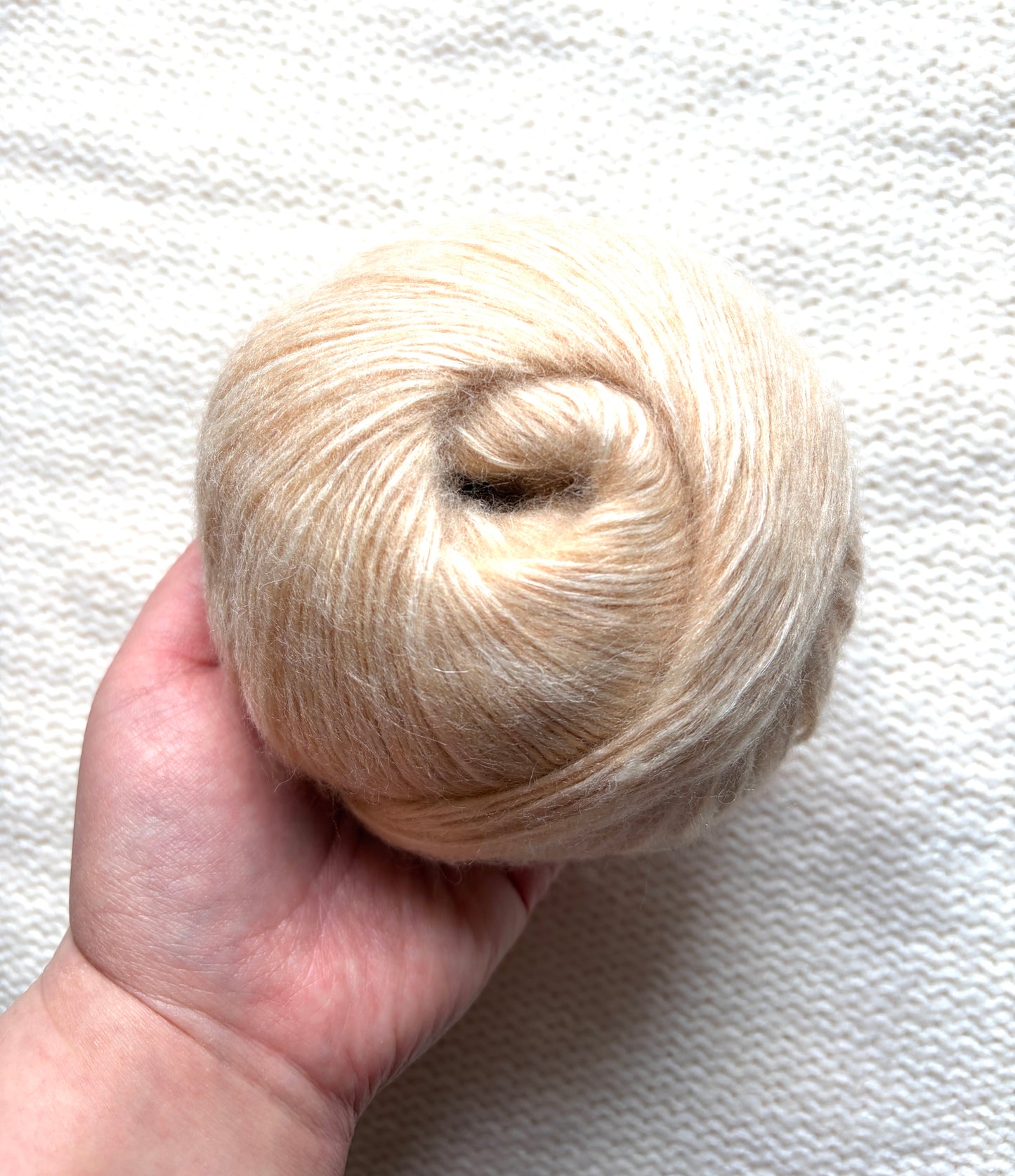 3 balls x 50g 90% Cashmere yarn : Cashmere + Bamboo fiber : 01 Rice Field