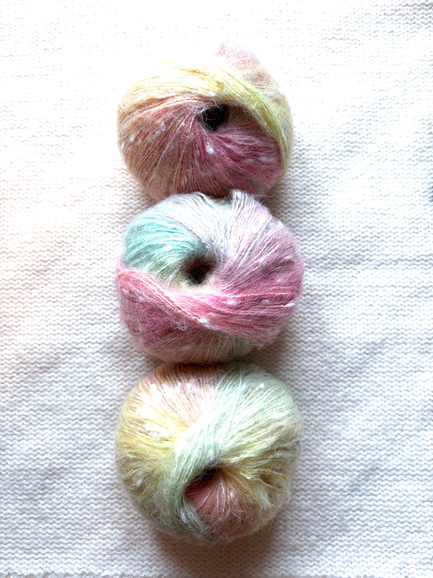 3 balls x 50g Mohair yarn : Gradient  Multicolour : 14