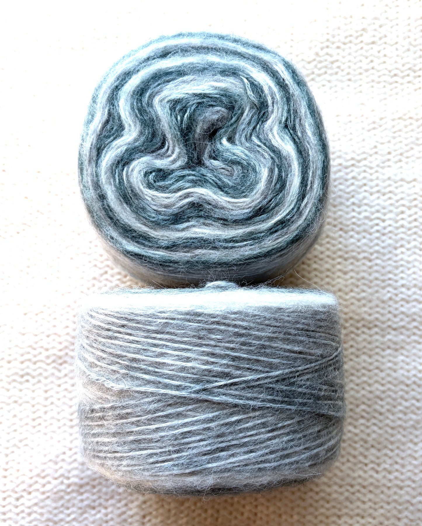 1 cake x 100g Ombre Mohair Blend Yarn : 07 Grey Ombre (Copy)