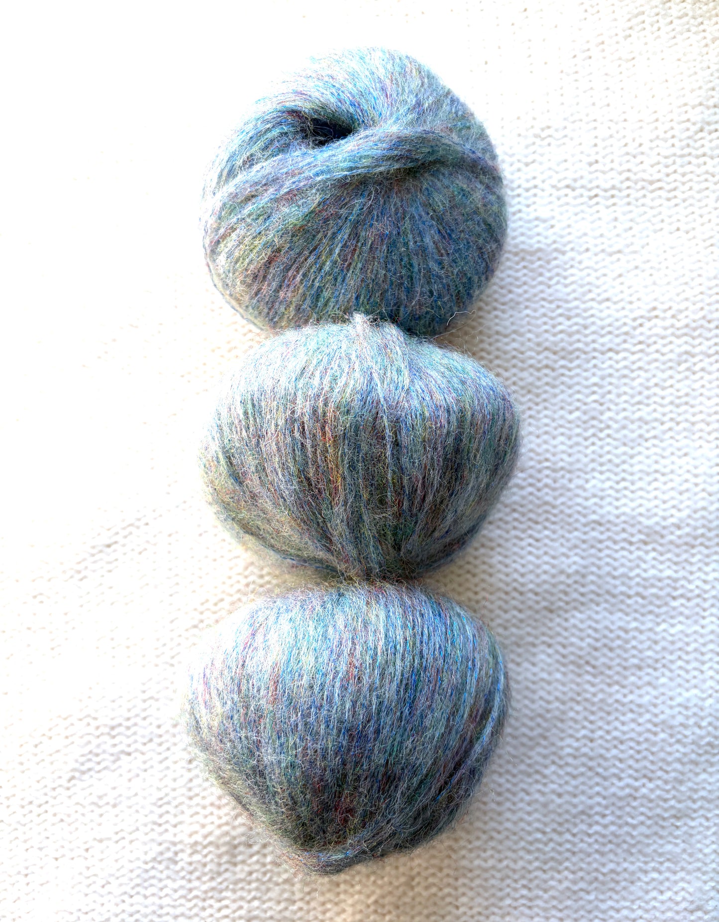 3 balls x 25g Glitter Mohair yarn : Mohair + Wool + Rayon : 21 Blue Sky