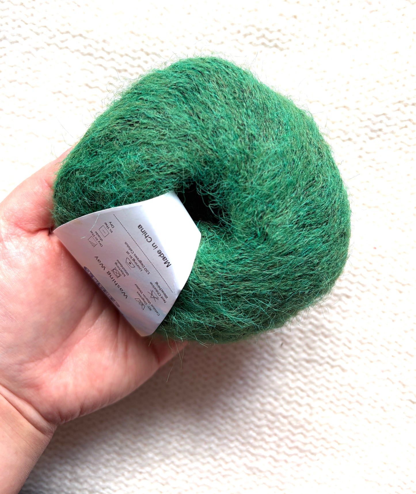 6 balls x 25g Alpaca Mohair yarn : Mohair + Alpaca + Acrylic : Colour 20 Forest Green