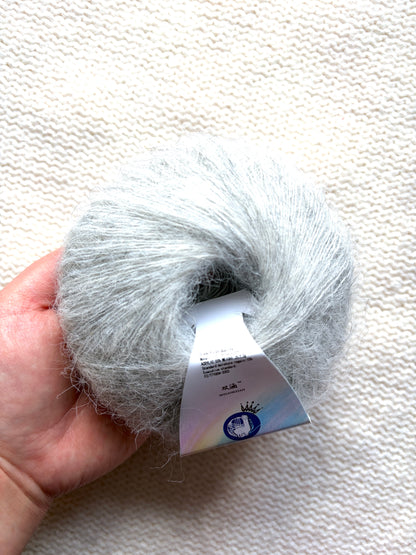 6 balls x 25g Alpaca Mohair yarn : Mohair + Alpaca + Acrylic : Colour 04 Light Grey