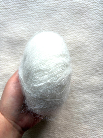 6 balls x 25g Alpaca Mohair yarn : Mohair + Alpaca + Acrylic : 01 White
