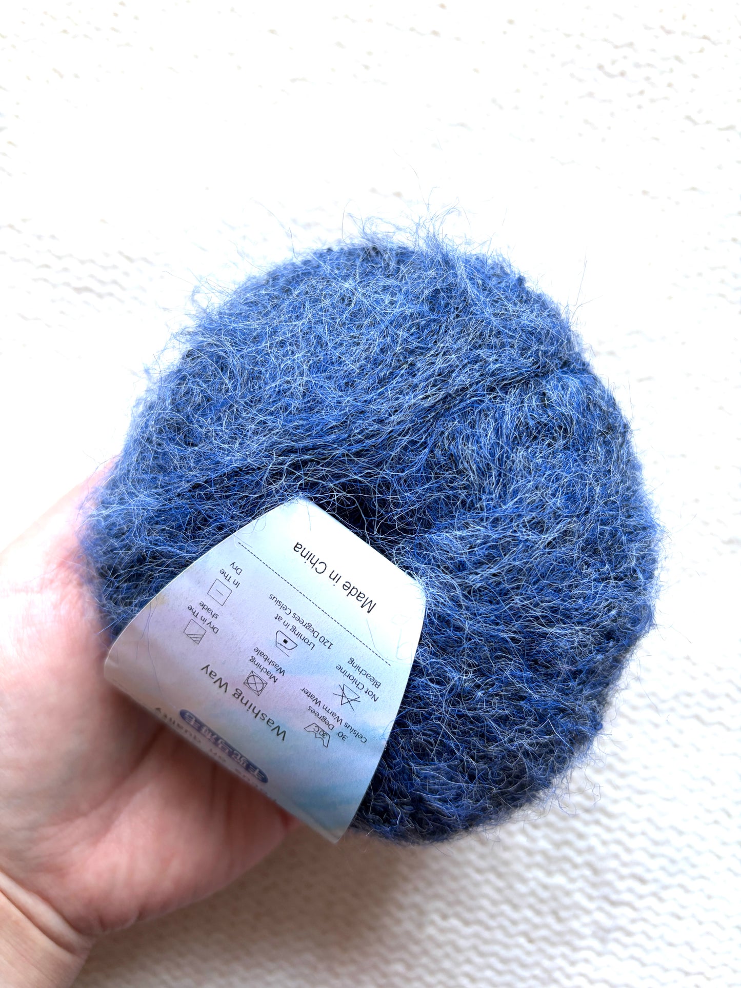 6 balls x 25g Alpaca Mohair yarn : Mohair + Alpaca + Acrylic : Colour 16 Indigo