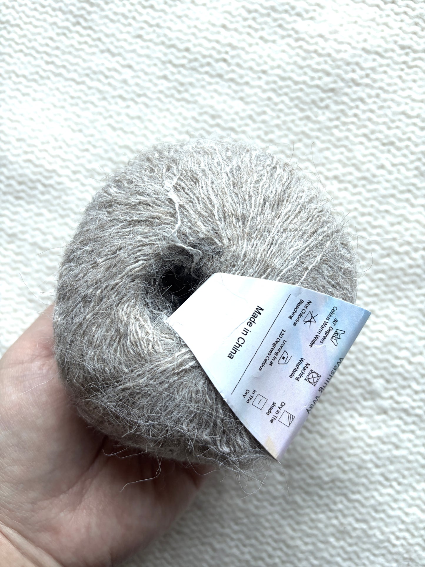 6 balls x 25g Alpaca Mohair yarn : Mohair + Alpaca + Acrylic : Colour 10 Khaki
