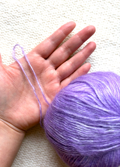 3 balls x 50g 90% Cashmere yarn : Cashmere + Bamboo fiber : 10 Amethyst