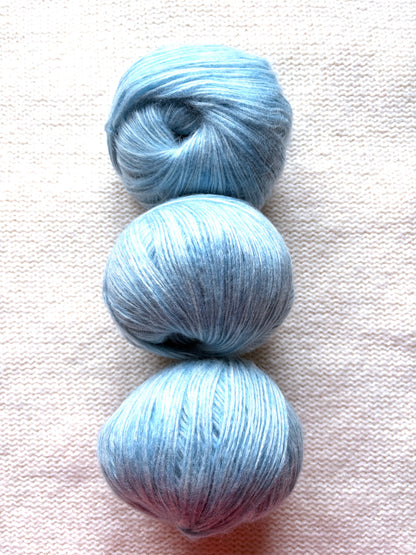 3 balls x 50g 90% Cashmere yarn : Cashmere + Bamboo fiber : 09 Sky Blue