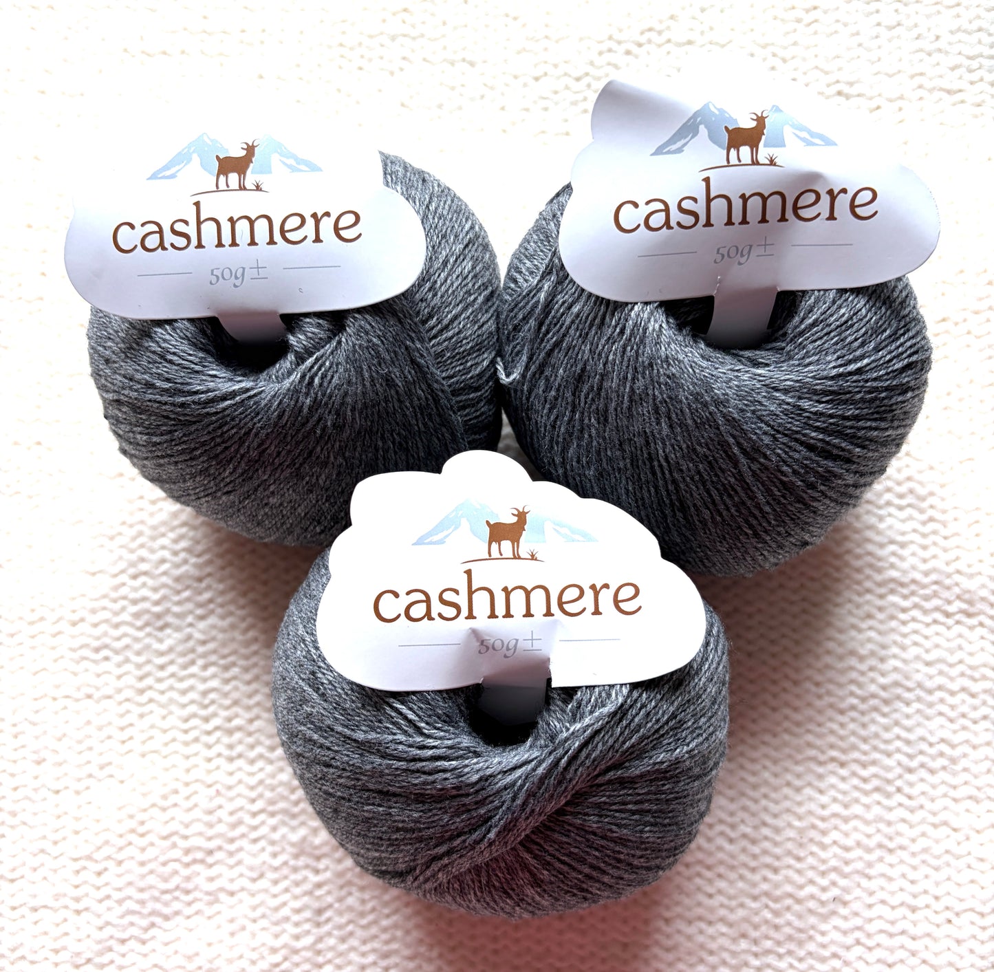 3 balls x 50g Cashmere yarn : 100% Cashmere : 14 Dark Grey