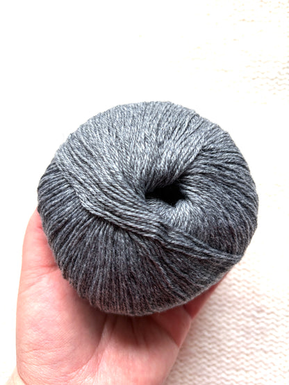 3 balls x 50g Cashmere yarn : 100% Cashmere : 14 Dark Grey