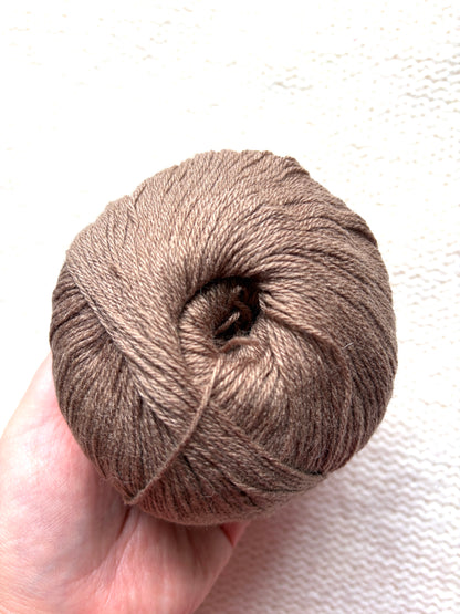 3 balls x 50g Cashmere yarn : 100% Cashmere : 16 Chestnut Brown