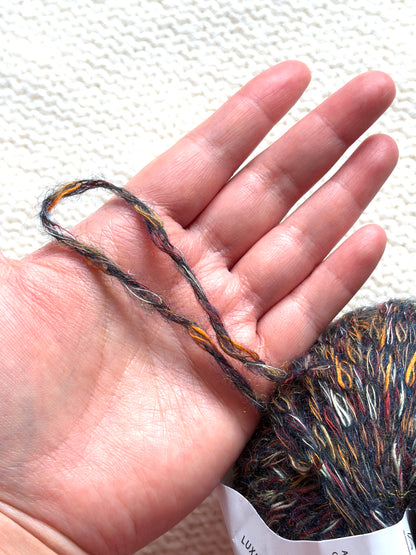 3 balls x 50g Alpaca yarn : 90% Alpaca + 10% Anti Pilling Fiber : Colour 01