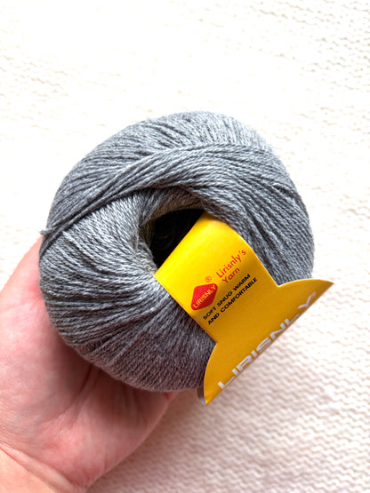 4 balls x 50g Cashmere yarn : 95% Cashmere + 5% Acrylic : 04 Dark Grey