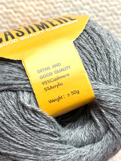 4 balls x 50g Cashmere yarn : 95% Cashmere + 5% Acrylic : 04 Dark Grey
