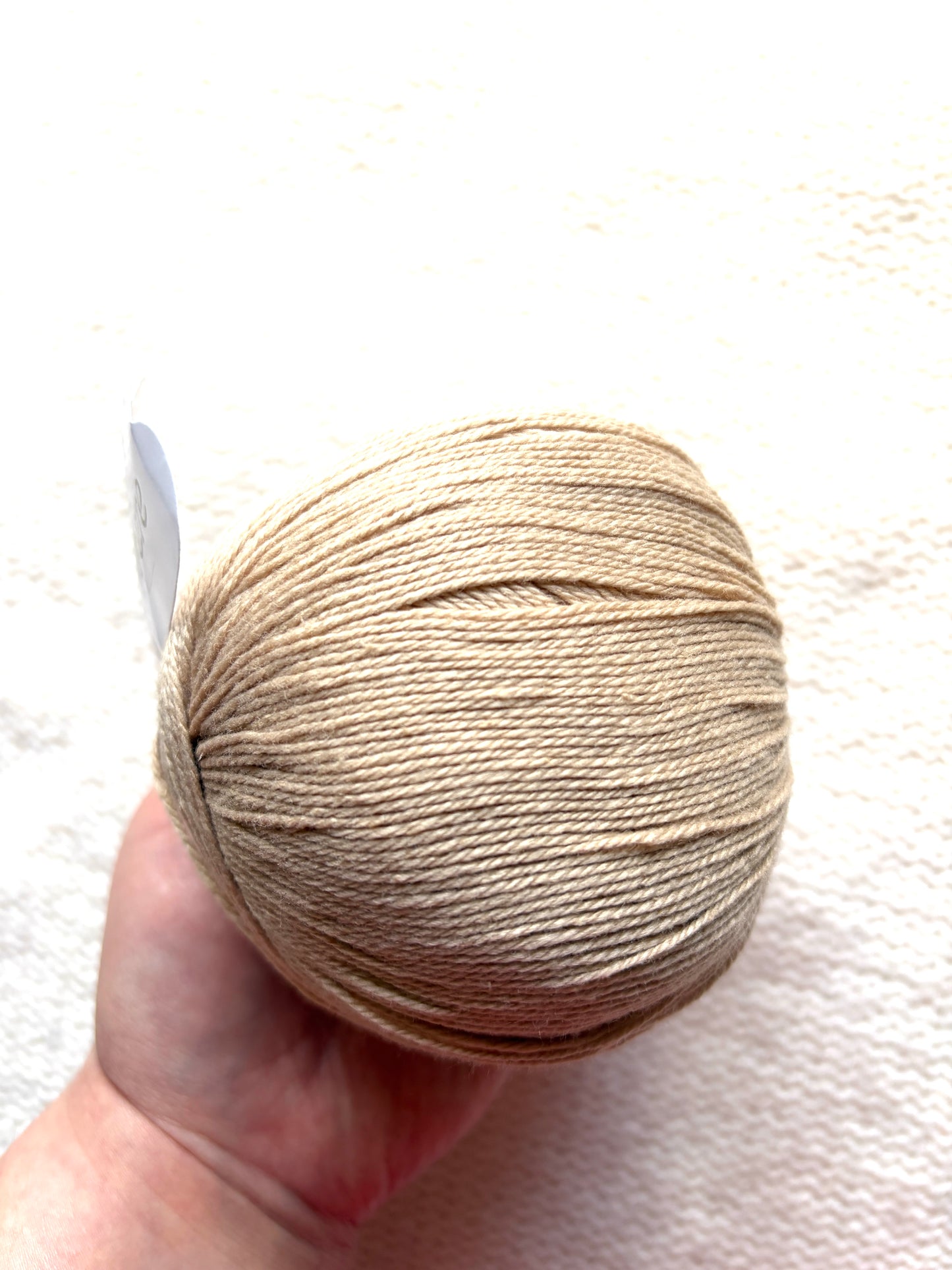 3 balls x 50g Cashmere yarn : 100% Cashmere : 20 Warm Caramel