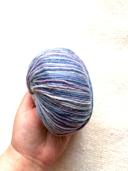 3 balls x 50g Fancy Wool Blend  yarn : 95% Wool : Colour 02 Iris