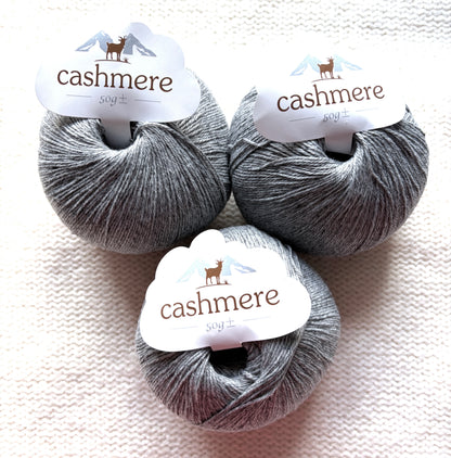 3 balls x 50g Cashmere yarn : 100% Cashmere : 07 Grey