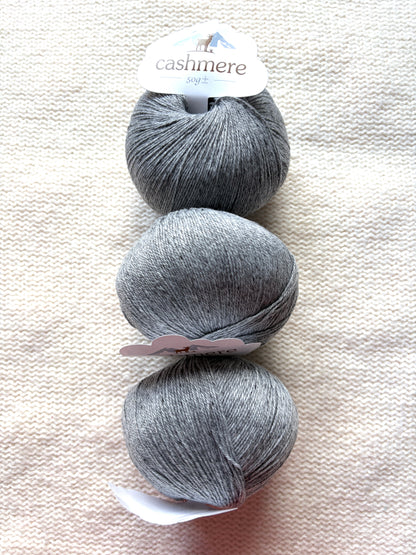 3 balls x 50g Cashmere yarn : 100% Cashmere : 07 Grey