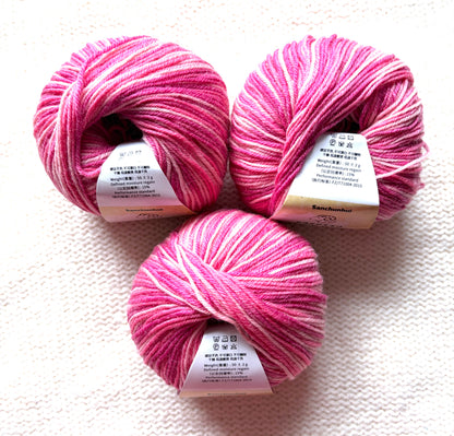 3 balls x 50g Fancy Wool Blend  yarn : 95% Wool : Colour 18 Strawberry