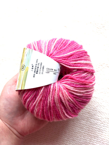 3 balls x 50g Fancy Wool Blend  yarn : 95% Wool : Colour 18 Strawberry