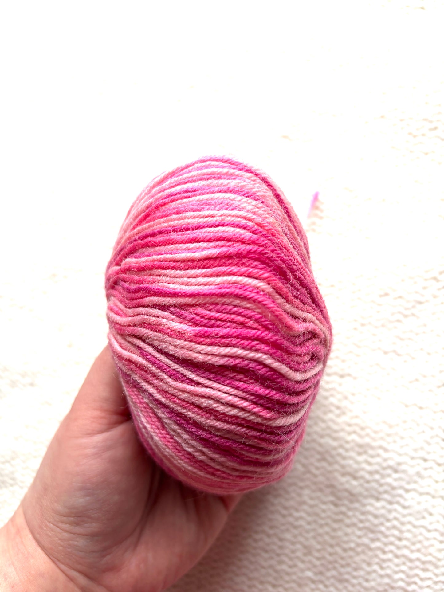 3 balls x 50g Fancy Wool Blend  yarn : 95% Wool : Colour 18 Strawberry