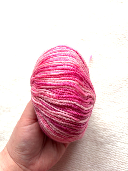 3 balls x 50g Fancy Wool Blend  yarn : 95% Wool : Colour 18 Strawberry