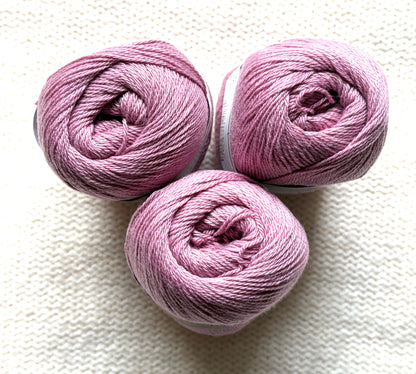 3 balls x 50g Cashmere Ultra Soft Yarn : 80% Cashmere : 08 Berry